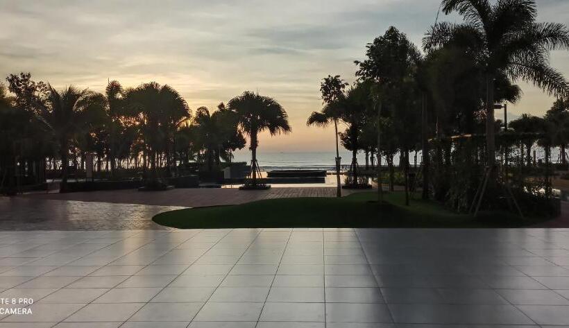 بنسيون D Qaseh Ummi Timurbay Pantai Balok Kuantan