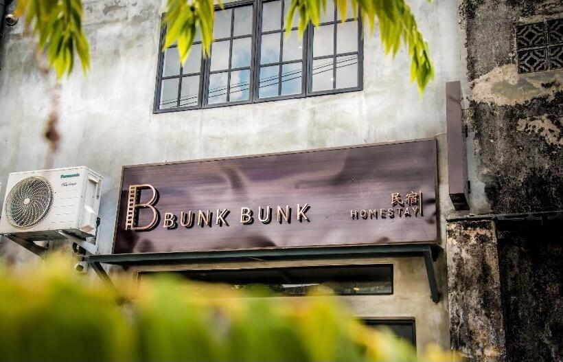پانسیون Rumah Tetamu Bunk Bunk