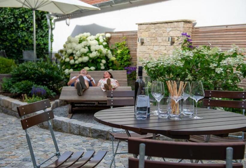 펜션 Weingut Breitenfelder