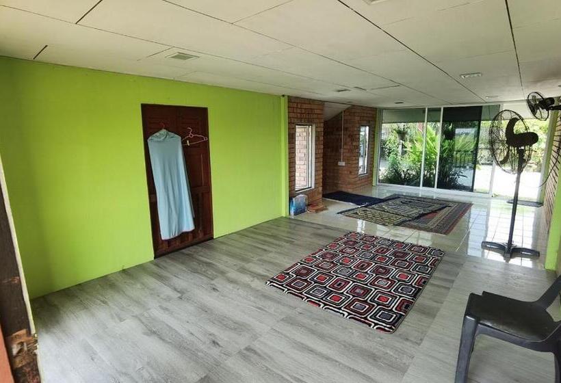 منتجع Dangau Sala D Kontena