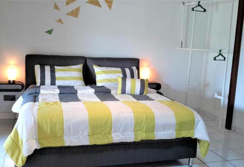 Sabandy House B&b