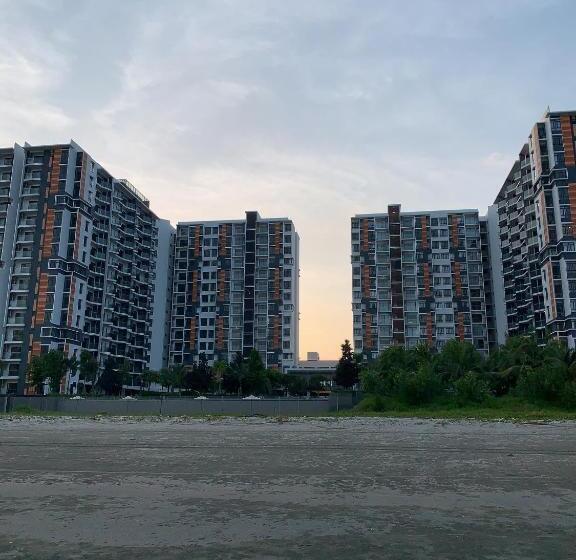 Timur Bay Groundfloor Pool & Seaview
