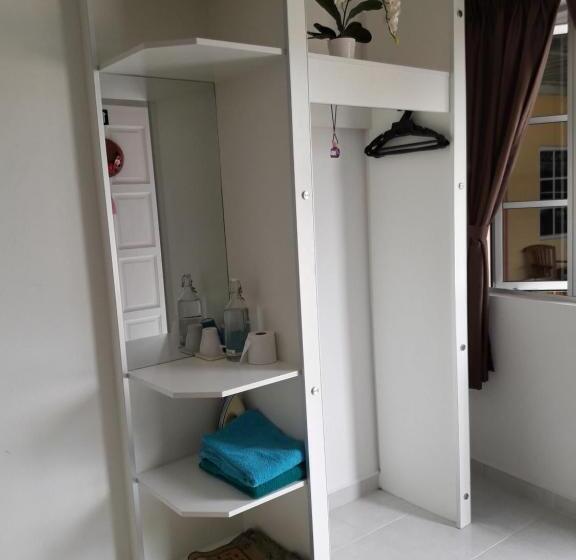 هاستل The Sofea Inn Transit Room Airport Kota Bharu