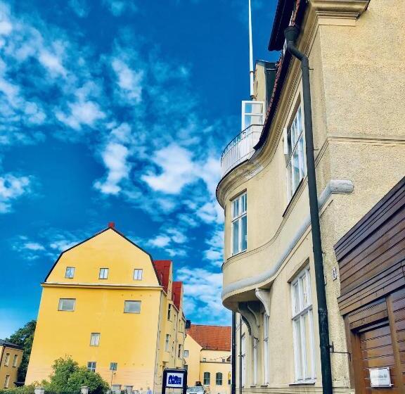 تختخواب و صبحانه Wisby Residence