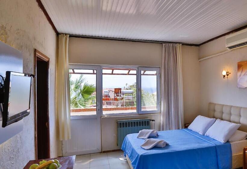 Club Hotel Gultur