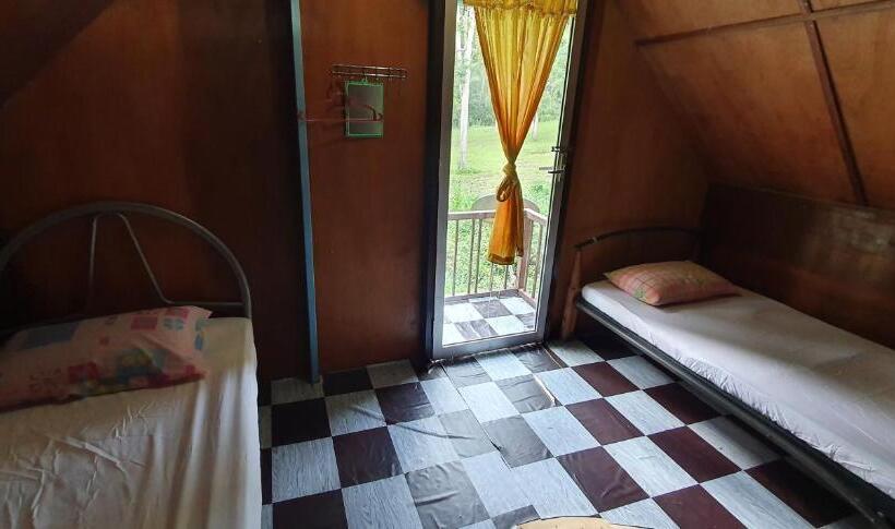 هتل Chalet Kampong Semawar