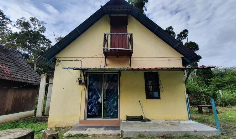 هتل Chalet Kampong Semawar