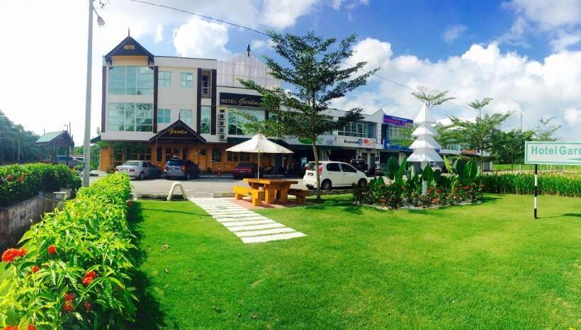 فندق Semerah Garden