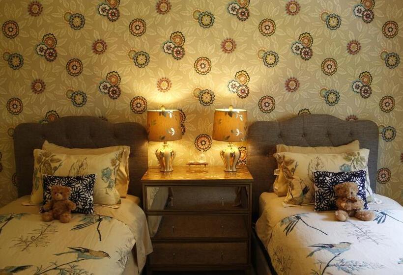 Lakeview Oasis Bed And Breakfast