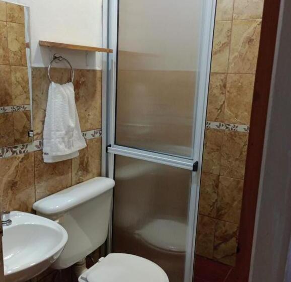 پانسیون Hostería Montes