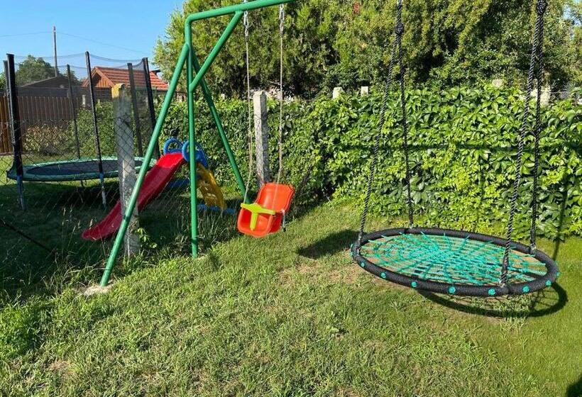 بنسيون Molnár Vendégház