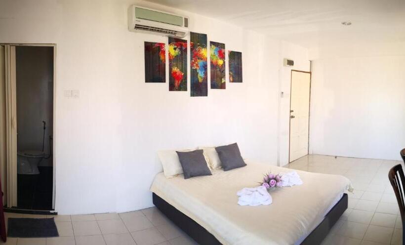 פנסיון Riverbank Dungun Guesthouse & Cafe