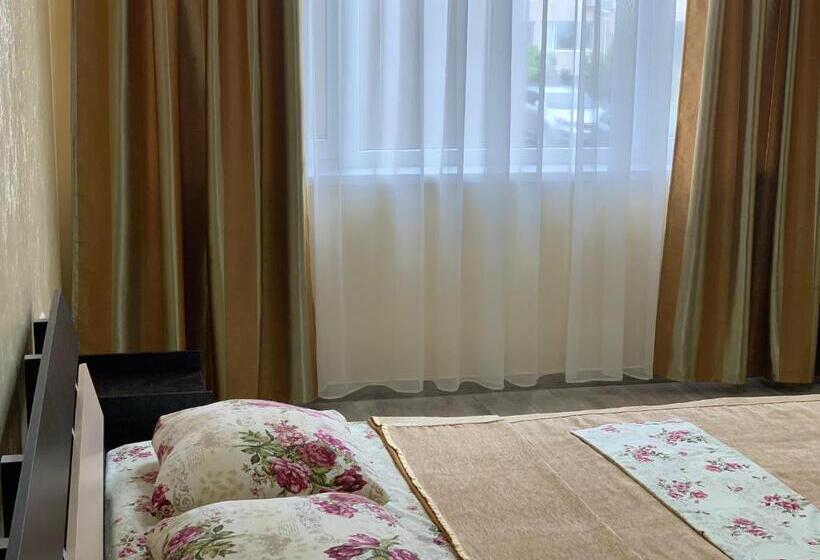 ユースホステル Lev