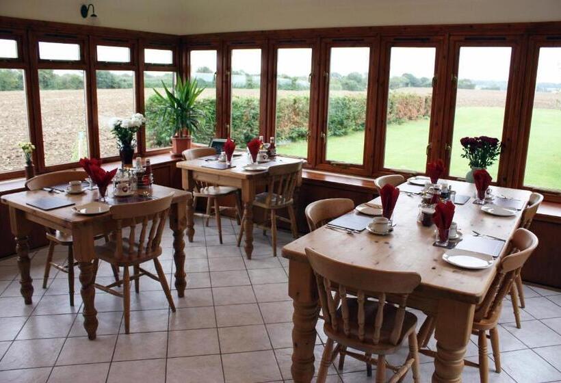 تختخواب و صبحانه Puttocks Farm