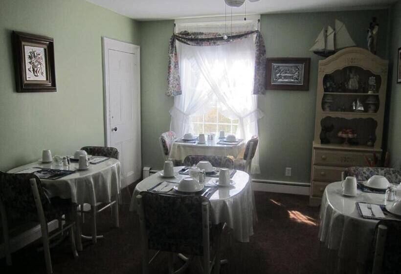 تختخواب و صبحانه Summers Country Inn