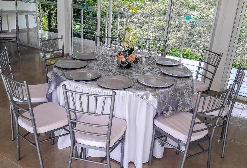 هتل Agroparque Las Villas