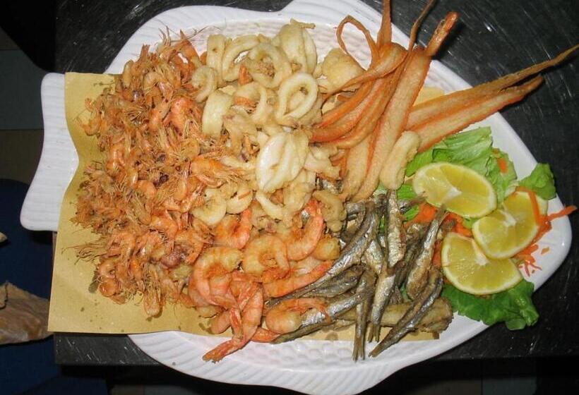 فندق Atene Albergo Riccione