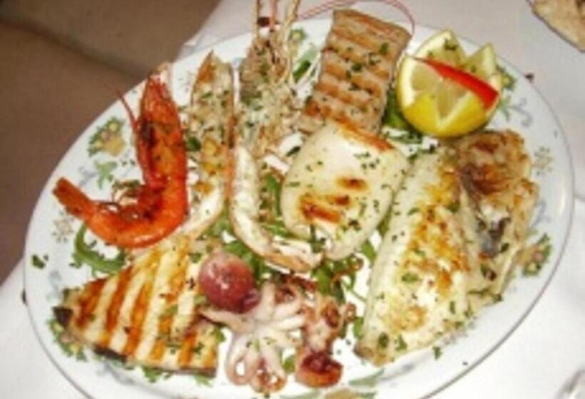 فندق Atene Albergo Riccione