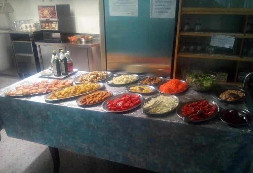 فندق Atene Albergo Riccione