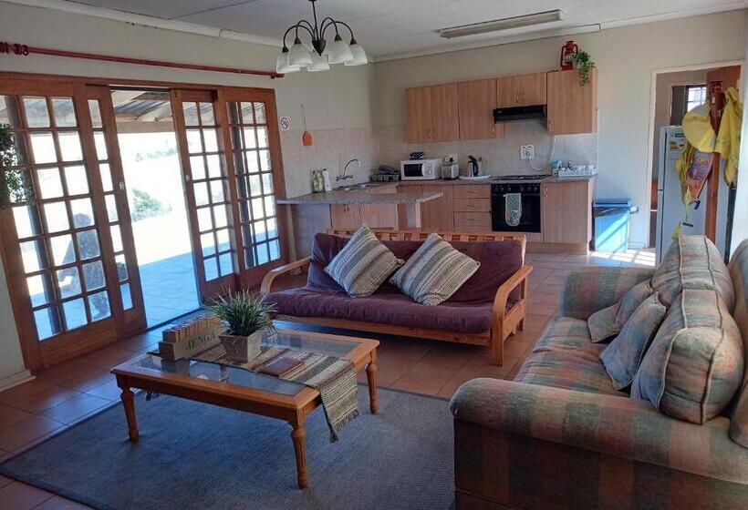 בית מלון כפרי Luiperdkloof Trout Lodge