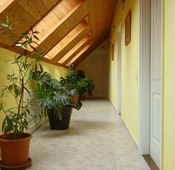 膳宿费 Napkorong Fogadó és Vendégház