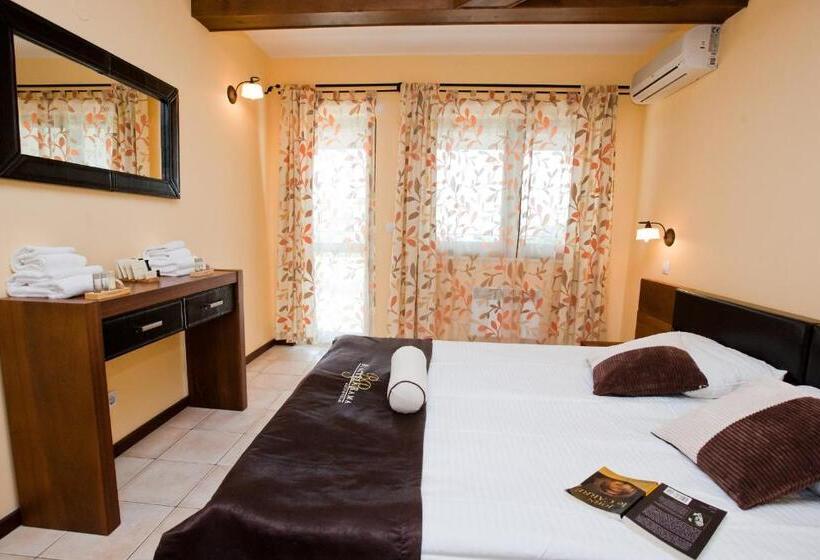 استراحتگاه Bell Tower At Blacksearama Golf&villas