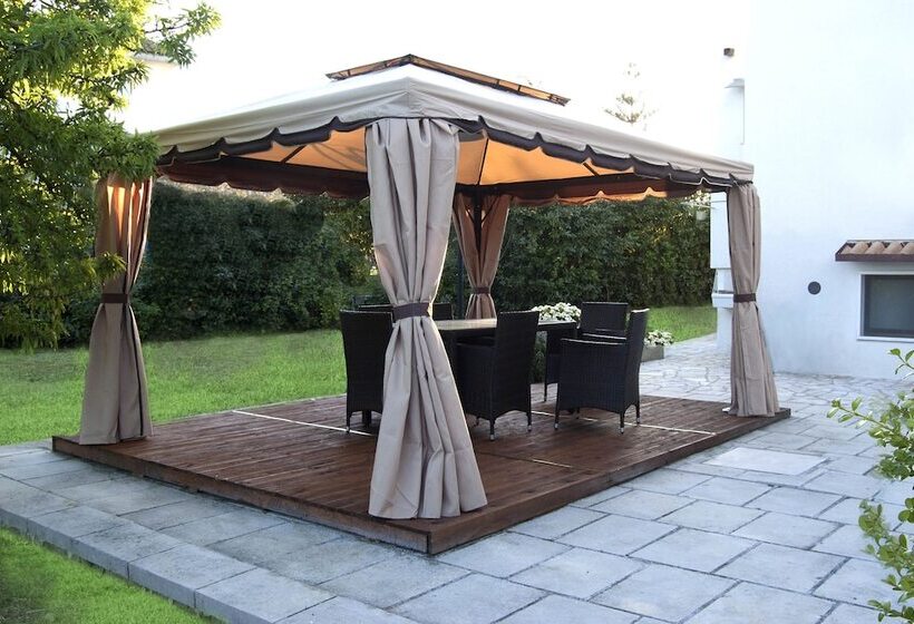 ベッドアンドブレックファースト Casa Karina Sun&pool&relax