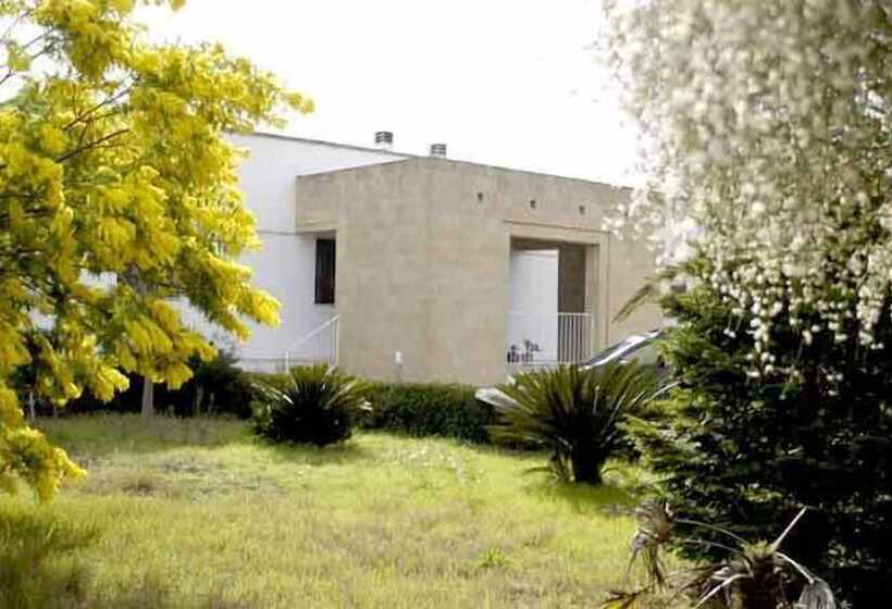 ベッドアンドブレックファースト Casa Karina Sun&pool&relax