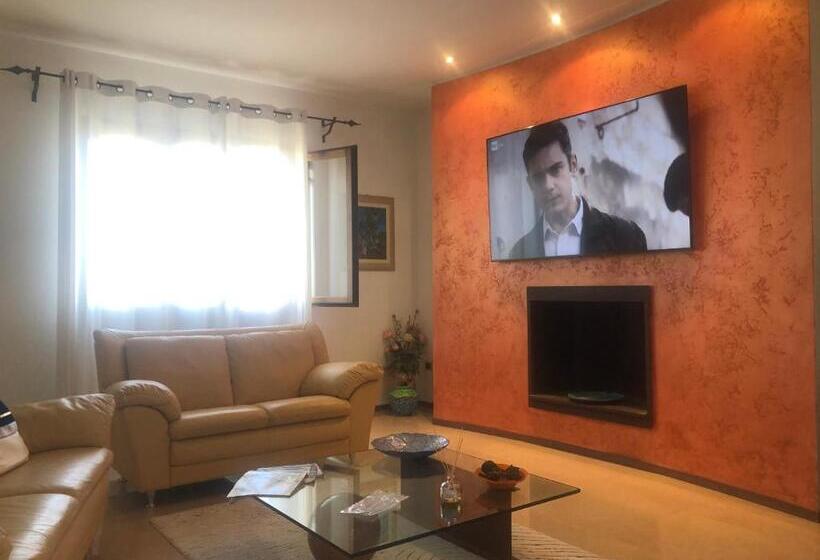 ベッドアンドブレックファースト Casa Karina Sun&pool&relax