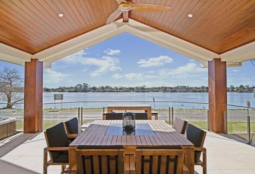 تختخواب و صبحانه Ana Mandara Luxury Retreat