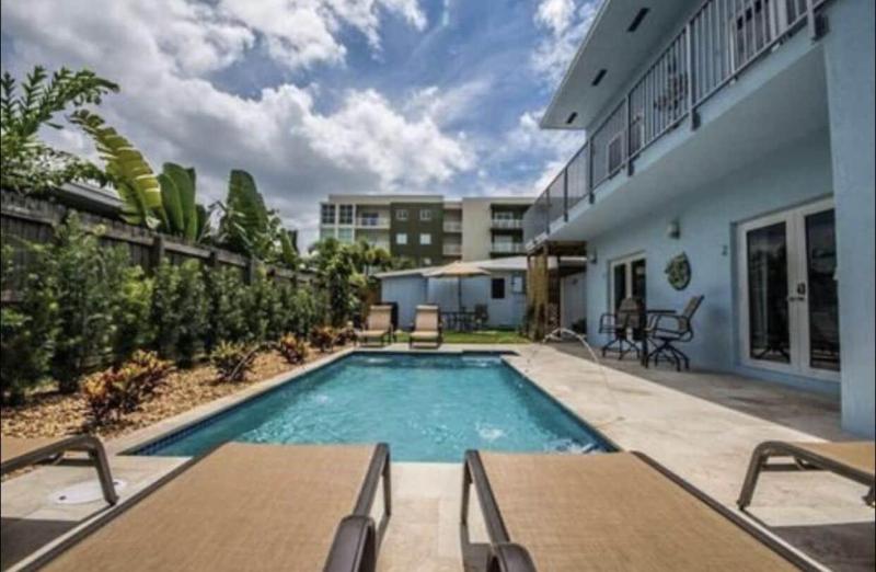 住宿加早餐  Islands Inn On The Drive