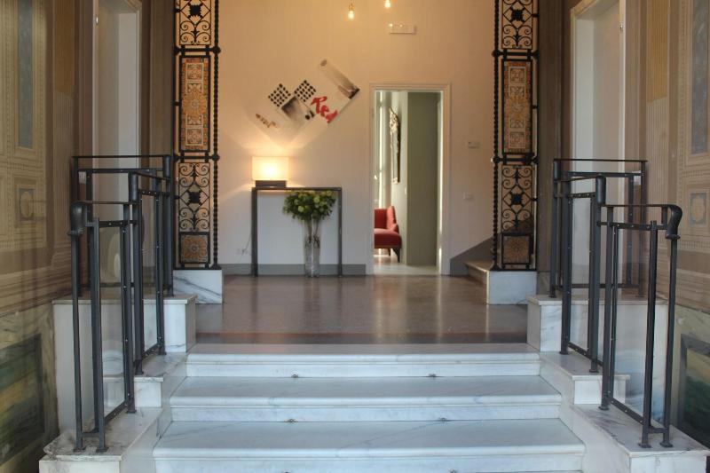 تختخواب و صبحانه Lucca In Villa Lucrezia
