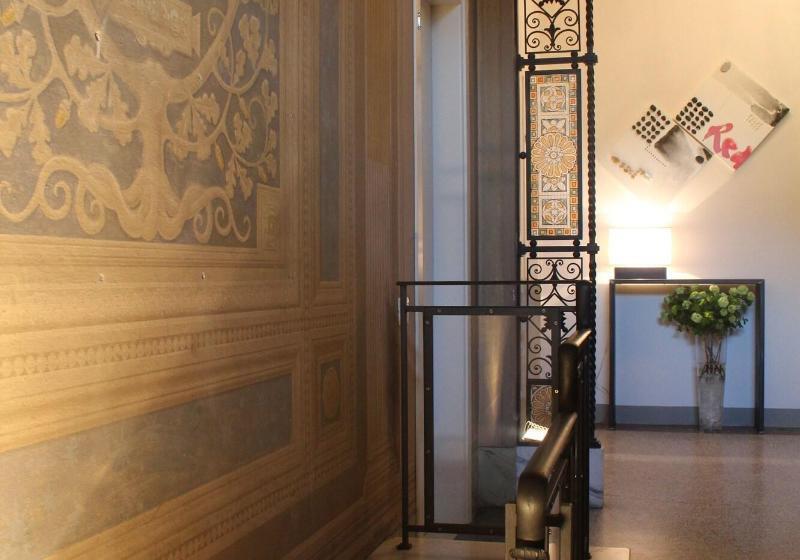 تختخواب و صبحانه Lucca In Villa Lucrezia