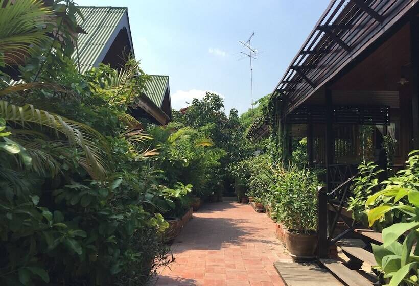 هتل Baan Kong Homestay