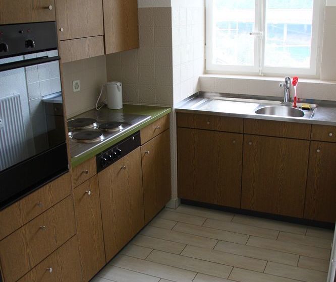 ホテル Easyliving Budget Rooms Lindenstrasse 48