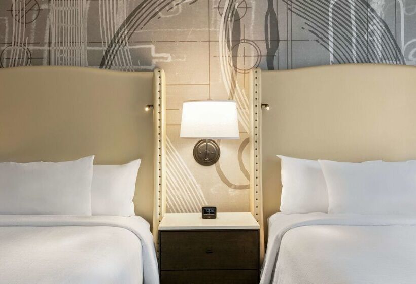 Отель Embassy Suites By Hilton Berkeley Heights