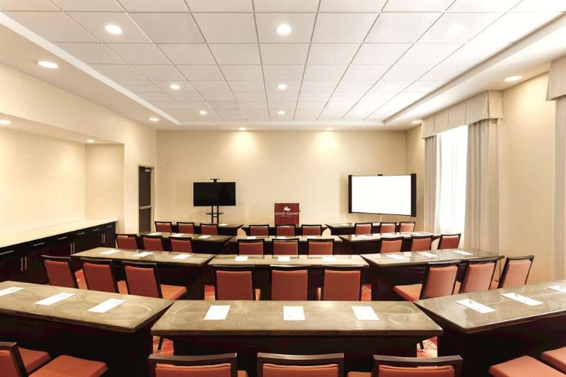 酒店 Hampton Inn St Albans