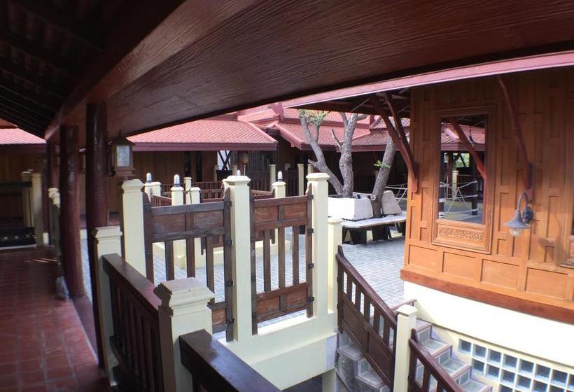 فندق Luang Chumni Village