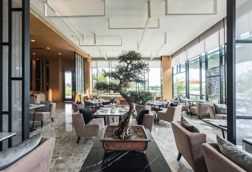هتل North Hill City Resort  Sha Extra Plus