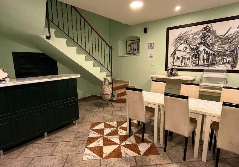 Отель Rooms Toni Palace
