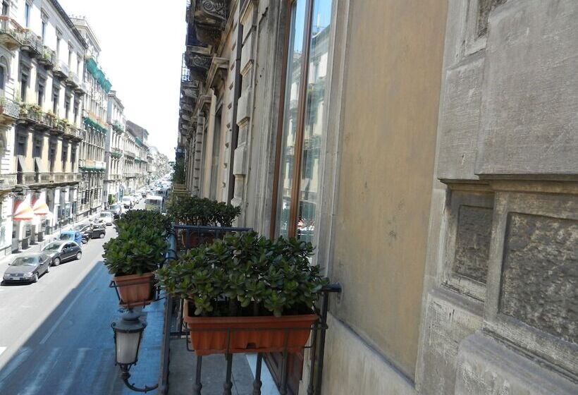 هتل Rossocorallo B&b