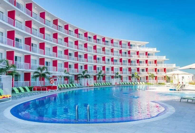 هتل Grand Decameron Cornwall Beach, A Trademark All Inclusive Resort