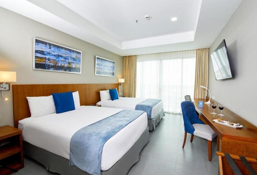 Wyndham Manta Sail Plaza Hotel And Convention Center