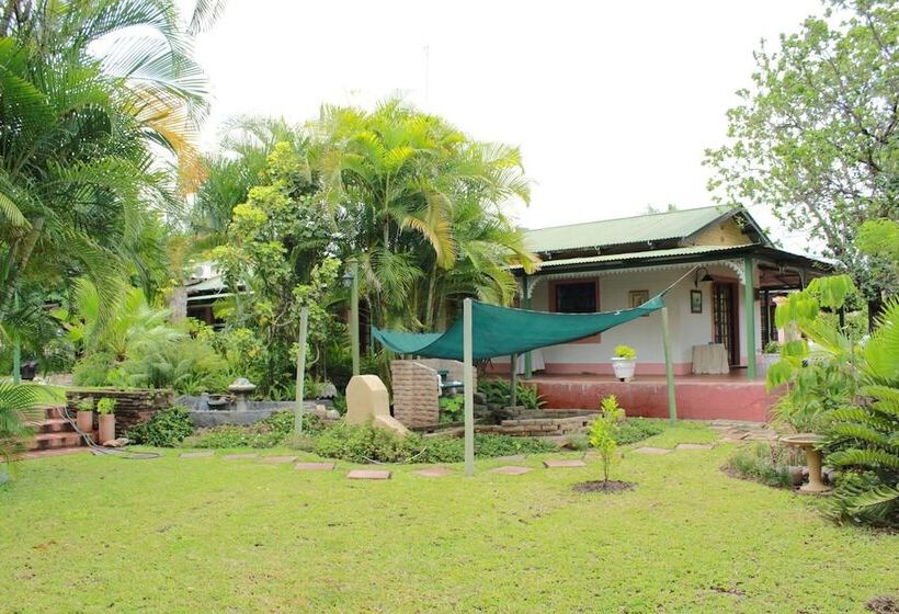פנסיון Lalamo Guest House
