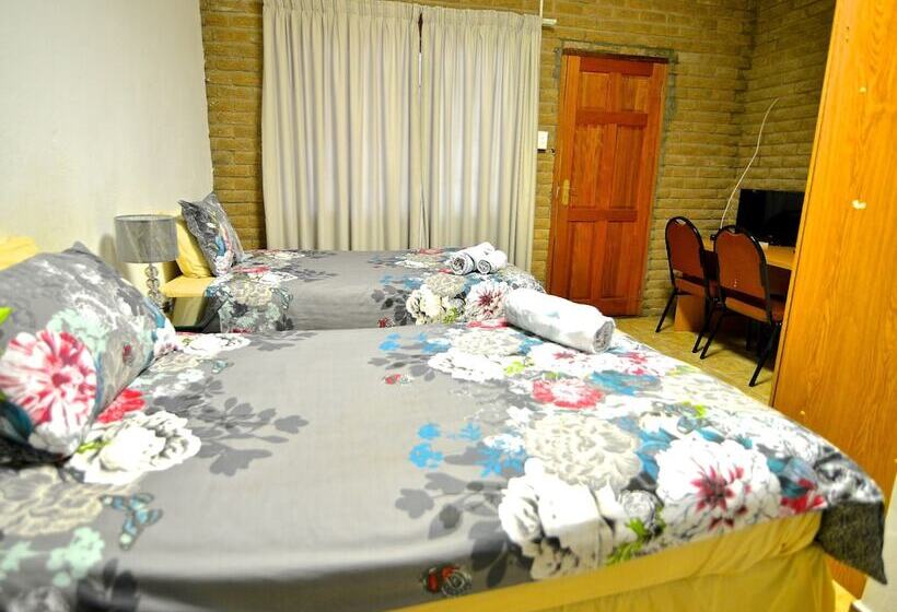 פנסיון Lalamo Guest House