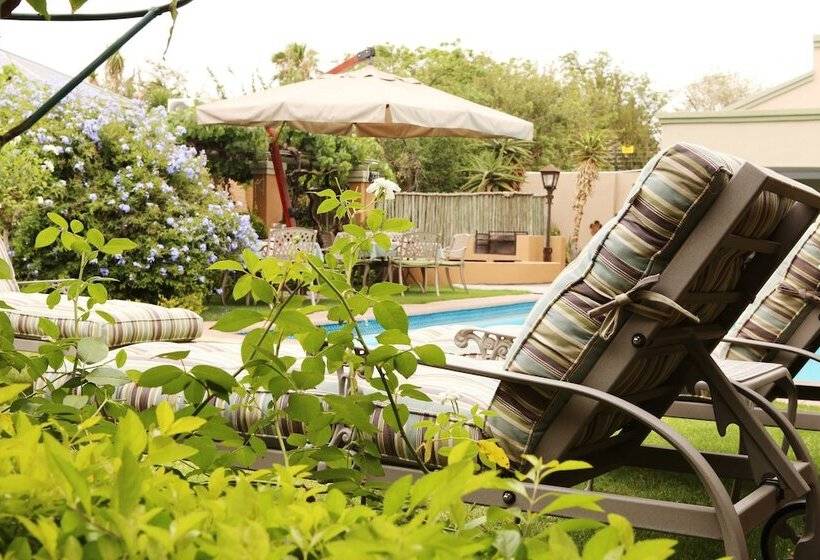 פנסיון Oleander Guest House