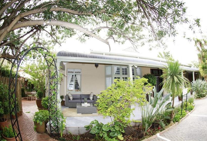 פנסיון Oleander Guest House