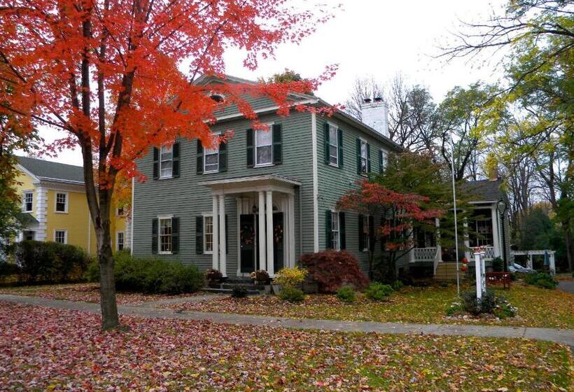 The Bed And Breakfast At Oliver Phelps