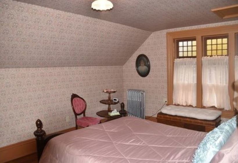 ベッドアンドブレックファースト Charles Nelson Schmick House