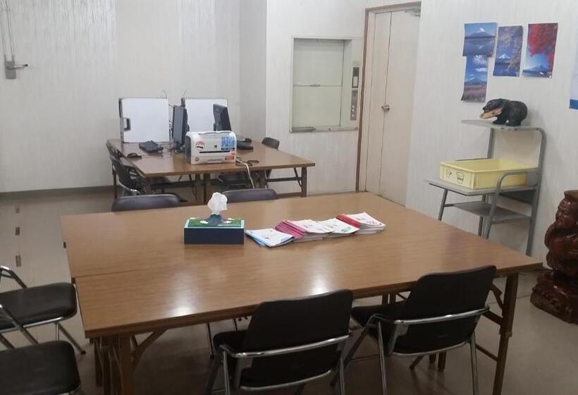 هتل Kawaguchiko Station Inn